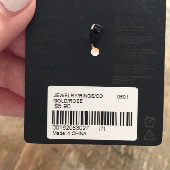 🔵🔵PRICE DROP🔵🔵 Forever 21 ring - Picture 3 of 3